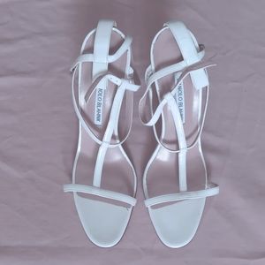 Manolo Blahnik Size 40 NWOT